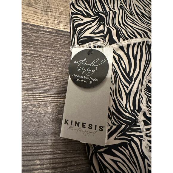 Kinesis Women's Black Cream Animal Print Active Stretch Leggings Size 2X NWT - Picture 4 of 6